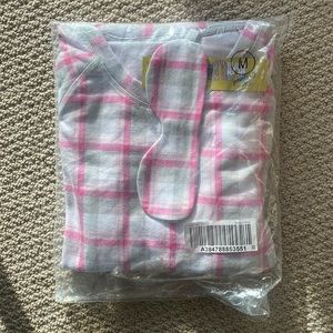 NWT Muk Luks Medium winter pajama set with eye mask